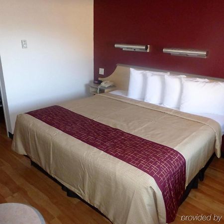 Red Roof Inn Cincinnati East - Beechmont Cherry Grove Zewnętrze zdjęcie